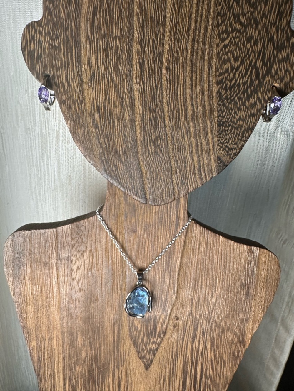 Blue Raw Stone Pendant Necklace - Silver Metal - Picture 4 of 16